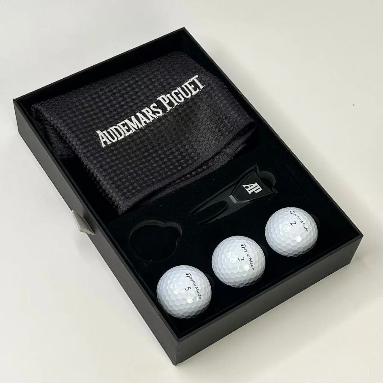 Rolex Golf Set – VIP Logo Balls, Divot Tool, Towel & Leather Pouch Rolex Golf Set – VIP Logo Balls, Divot Tool, Towel & Leather Pouch
